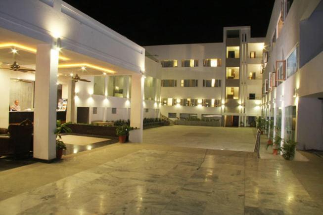 Alka Hotel Udaipur Exterior photo